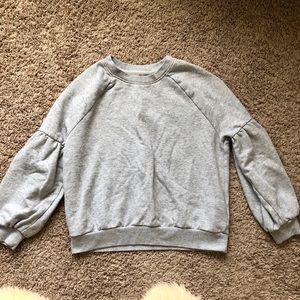 GREY AERIE SWEATSHIRT WITH CUTE SLEEVES